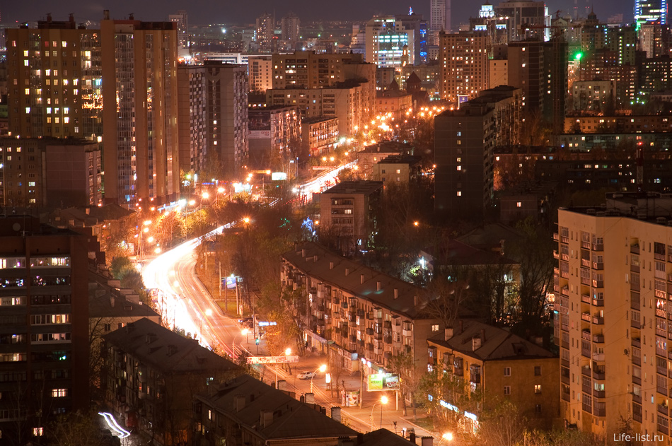 Ночной Екатеринбург фото Виталия Каравана улица Белинского