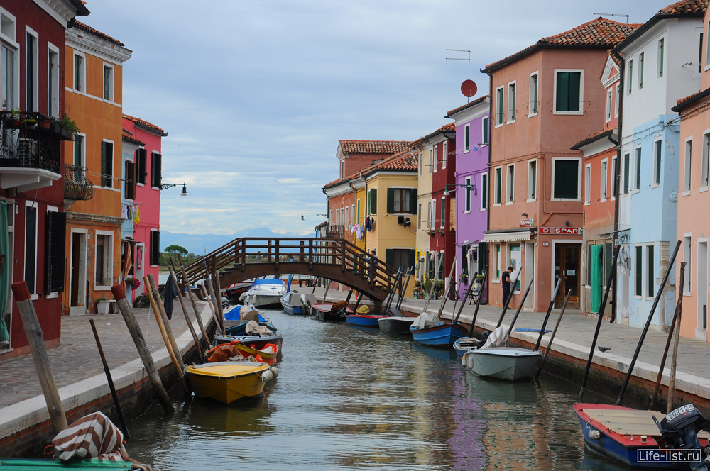 Водные каналы острова бурано Италия