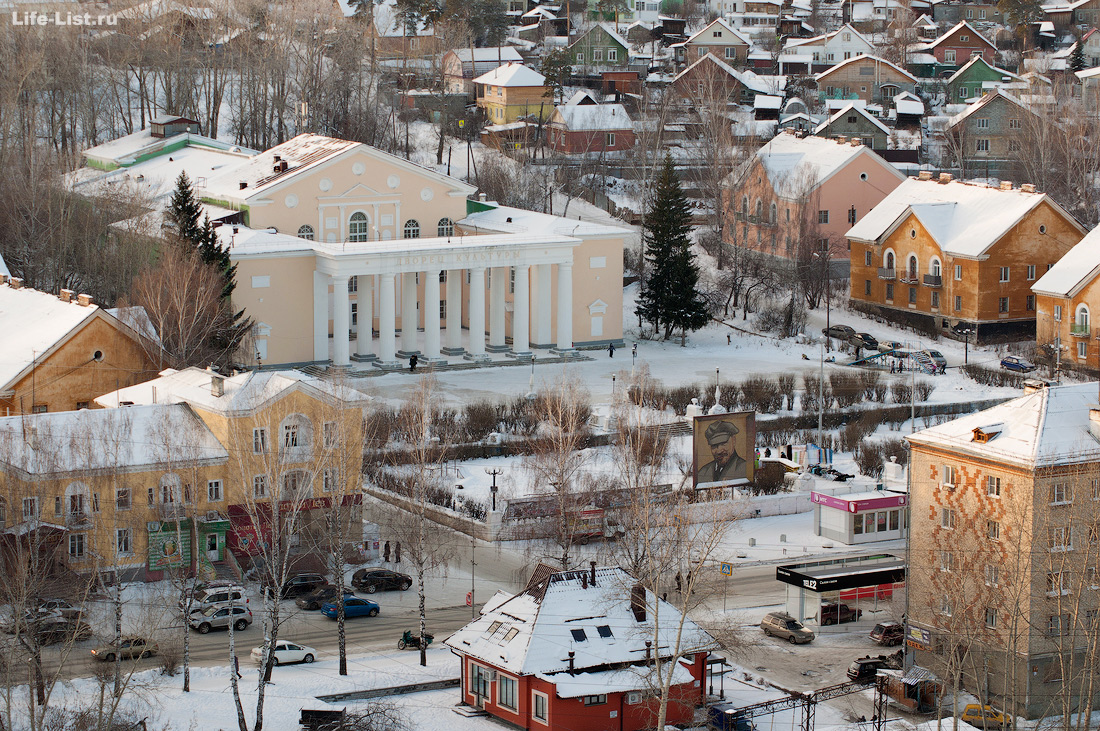 Дегтярск с высоты улица Калинина и дом Культуры