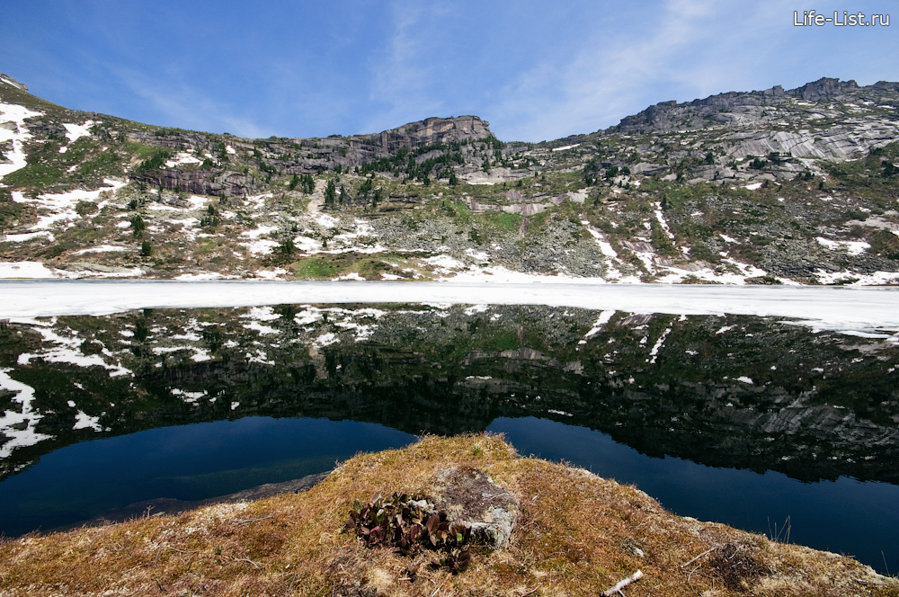красивое озеро золотарное фото Ергаки летом