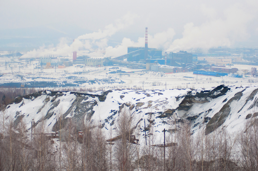 Вид с горы Караульная на СУМЗ Первоуральск