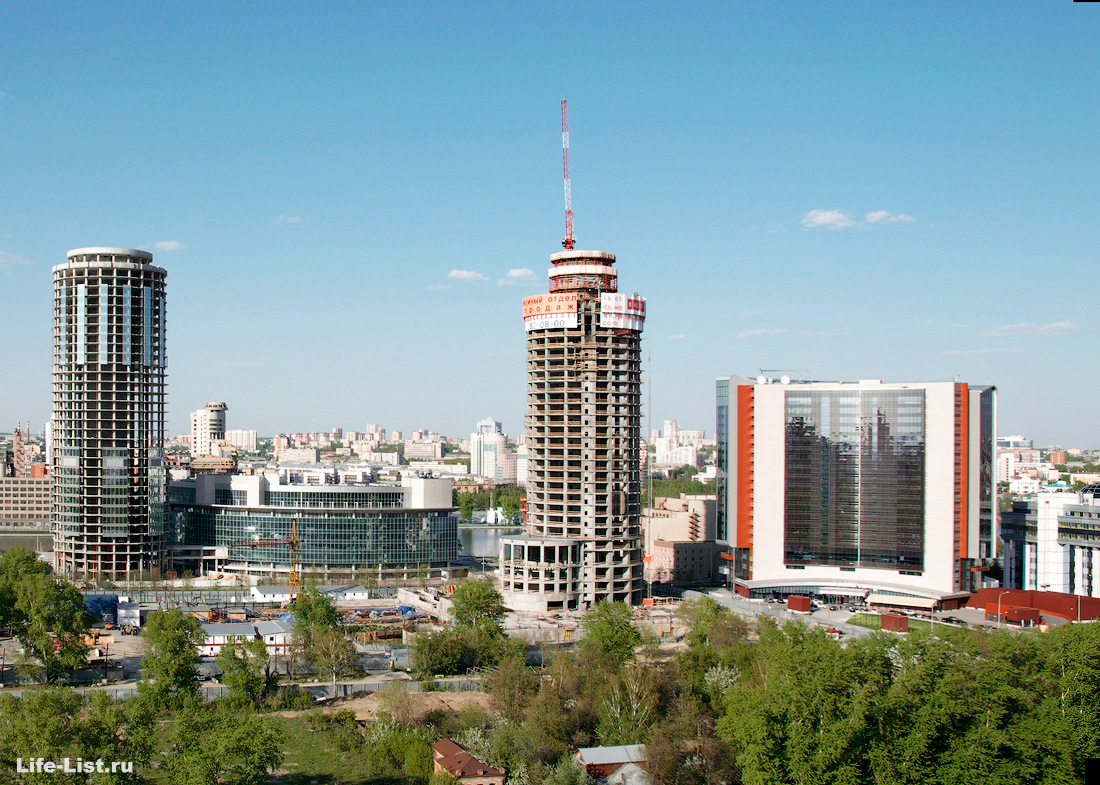 май 2013 этапы строительства башни Исеть в Екатеринбурге фото Виталий Караван