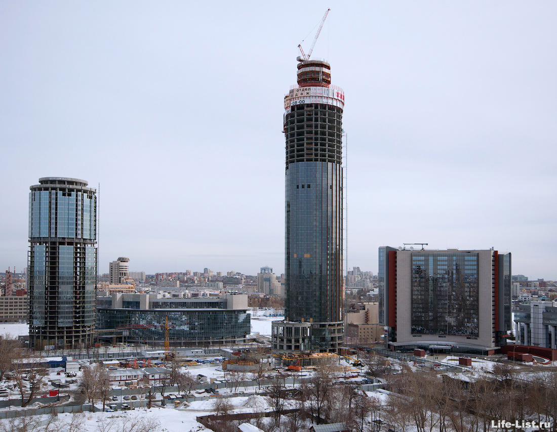 март 2013 этапы строительства башни Исеть в Екатеринбурге фото Виталий Караван