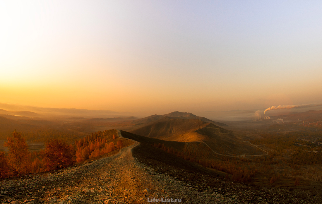 Поклонная гора Карабаш красивое фото Виталий Караван
