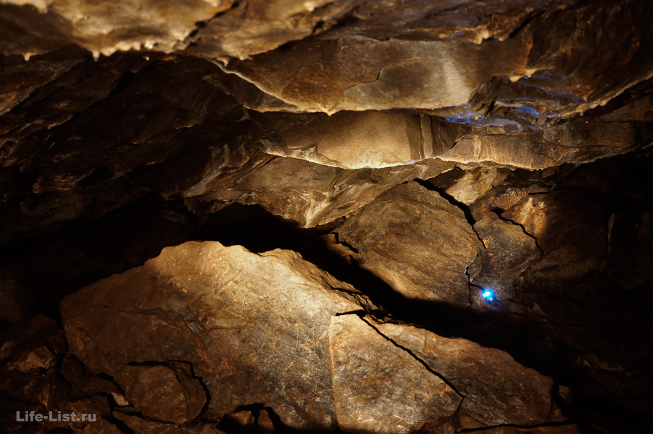 Катниковская пещера внутри парк Оленьи Ручьи