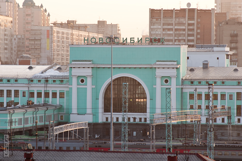 Новосибирск вокзал здание фото Виталий Караван
