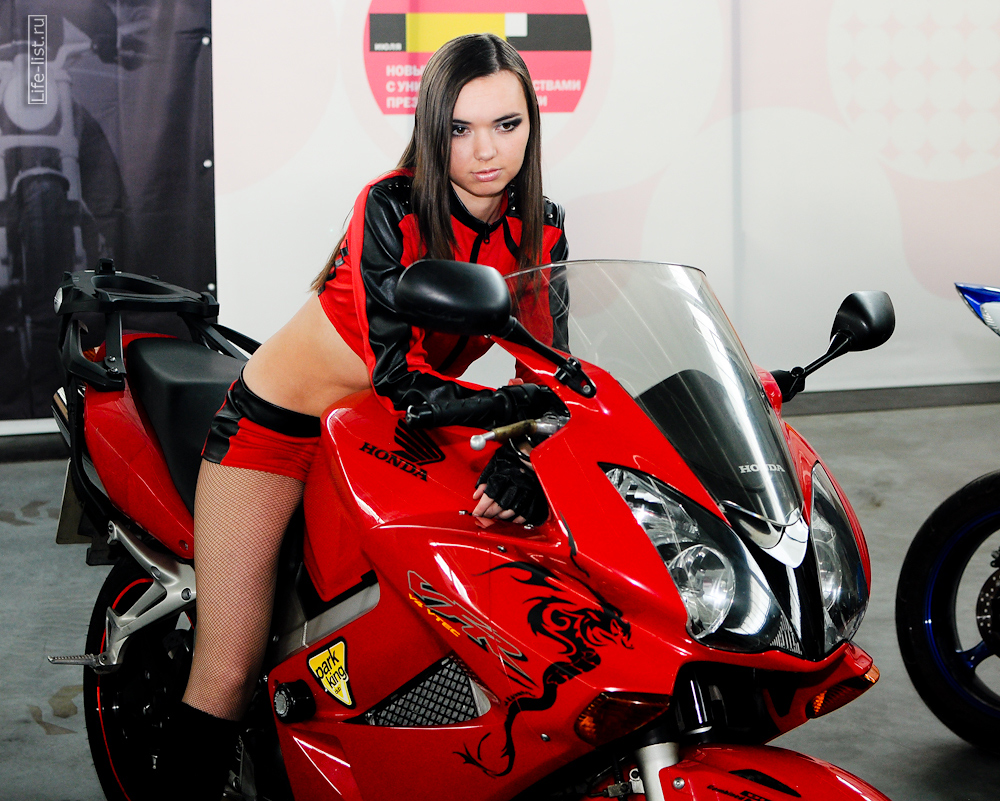 Ural Spring Racing 2013 Екатеринбург девушка на мотоцикле