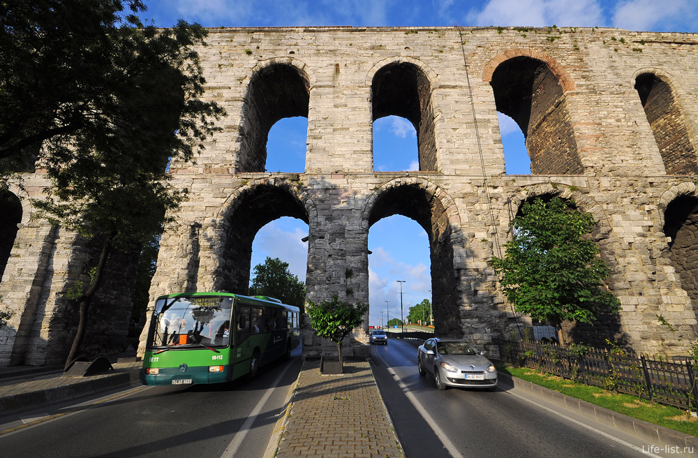 Акведук Валента в Стамбуле