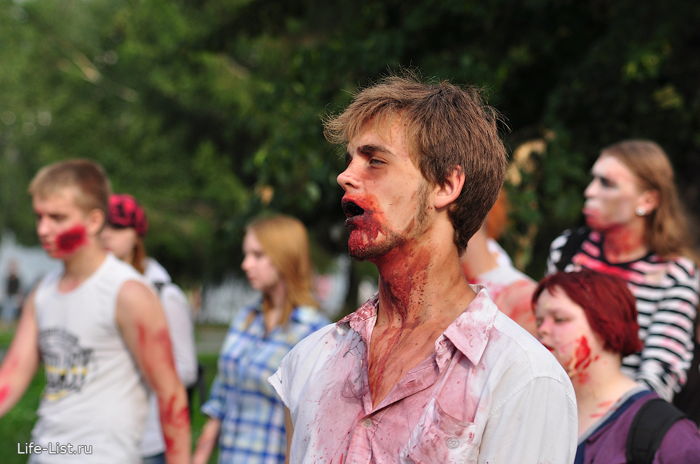 шествие мертвецов зомби в Екатеринбурге